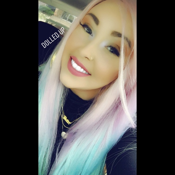 Meet your Posher, Natalie - Picture 3 of 3